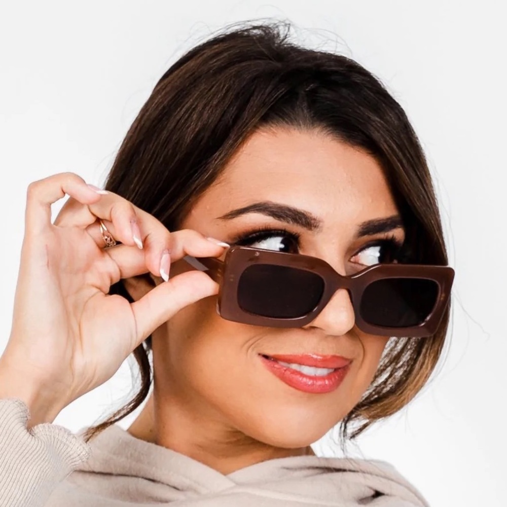 Barbies world sunglasses BROWN